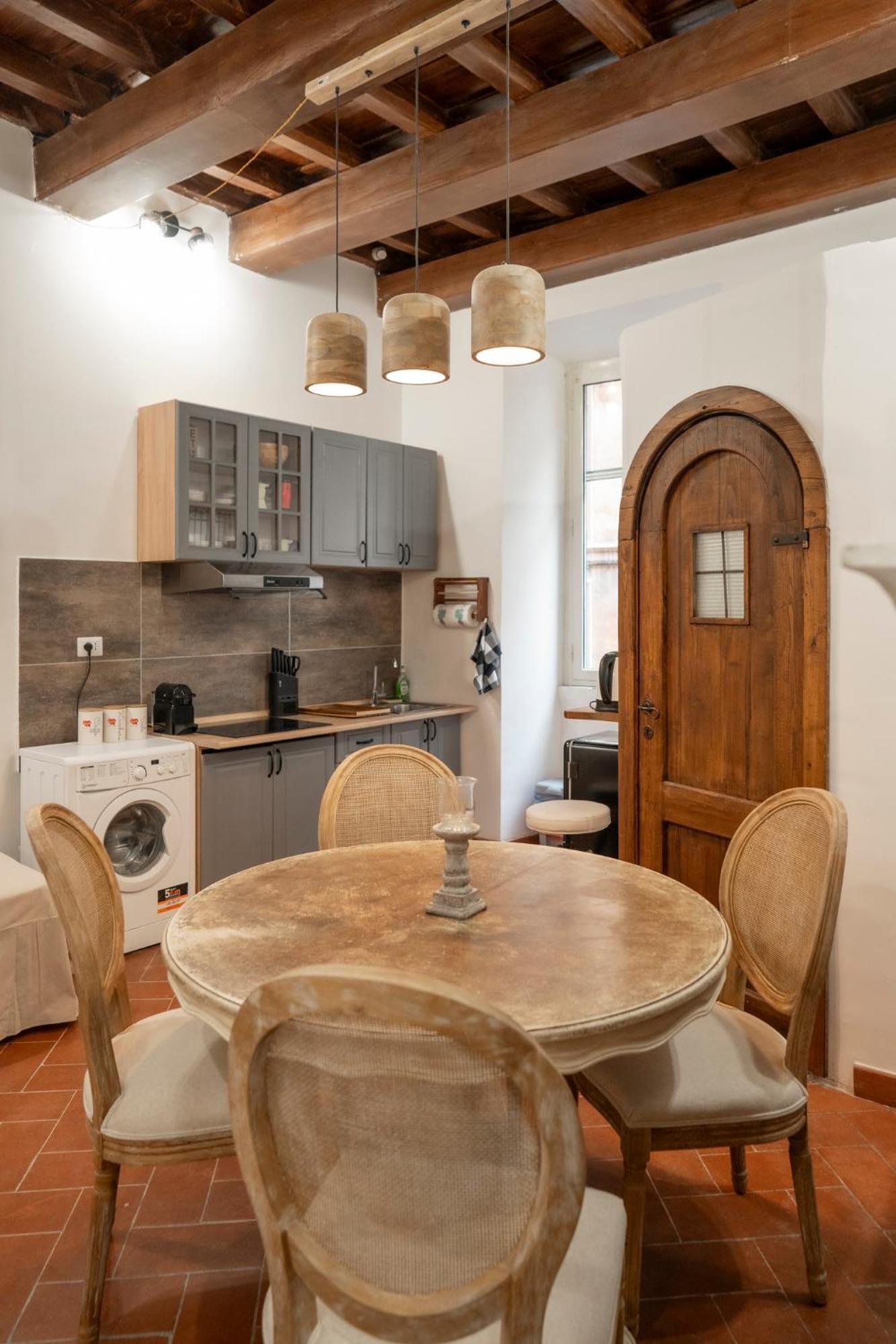 רומא Home Domus Capocci - Rione Monti מראה חיצוני תמונה