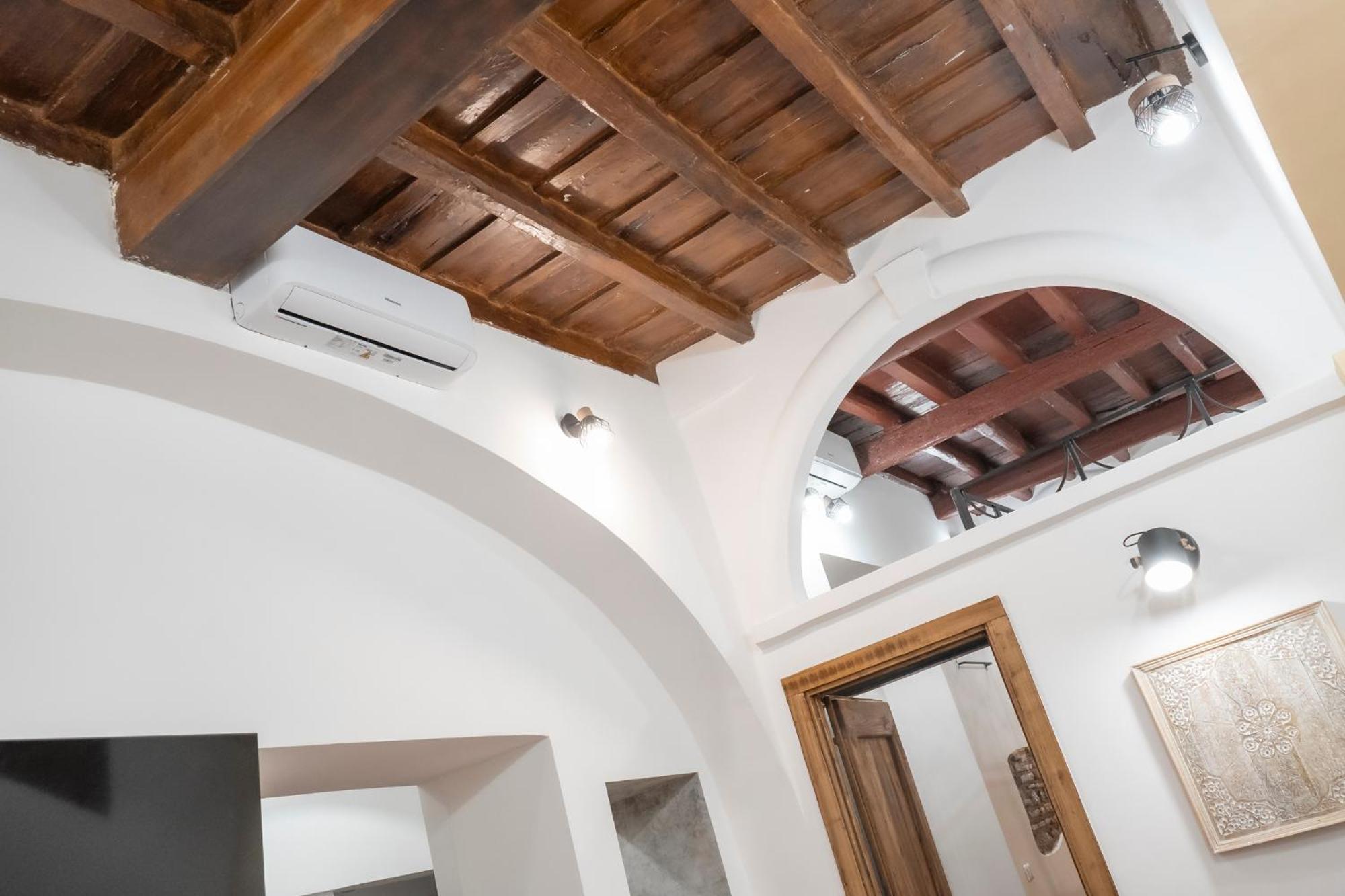 רומא Home Domus Capocci - Rione Monti מראה חיצוני תמונה